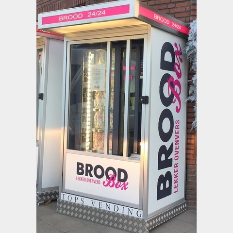 Bread vending machine